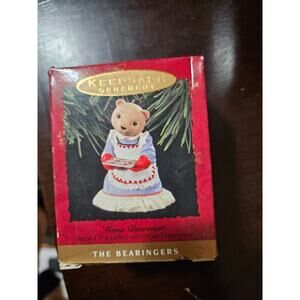 Vintage Hallmark Keepsake Ornament The Bearingers Mama Bearinger 1993